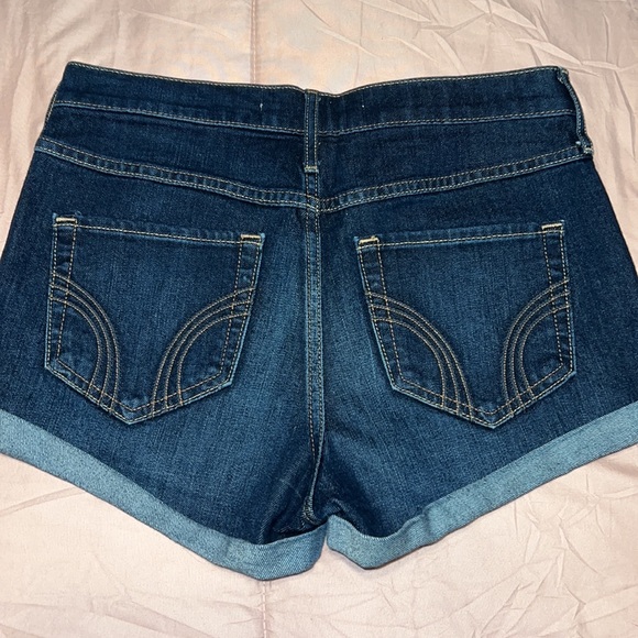 Hollister High Rise Jean Shorts - Picture 4 of 5